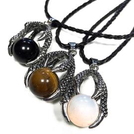 sárkánykarom amulett